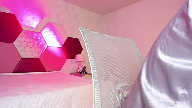 ArielleWilde webcam