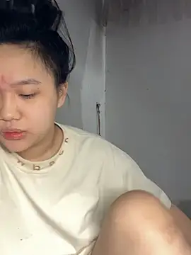 Almira6868 webcam