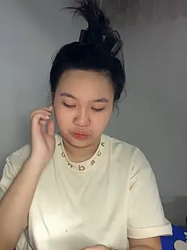 Almira6868 webcam