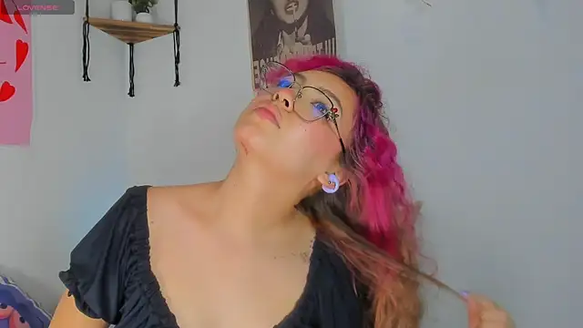 MarieTaylor_ webcam