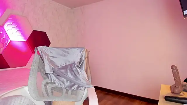 ArielleWilde webcam