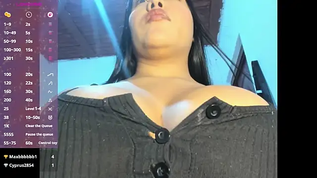 mis-violetha webcam