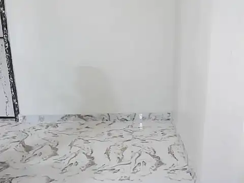 priya-roy61 webcam