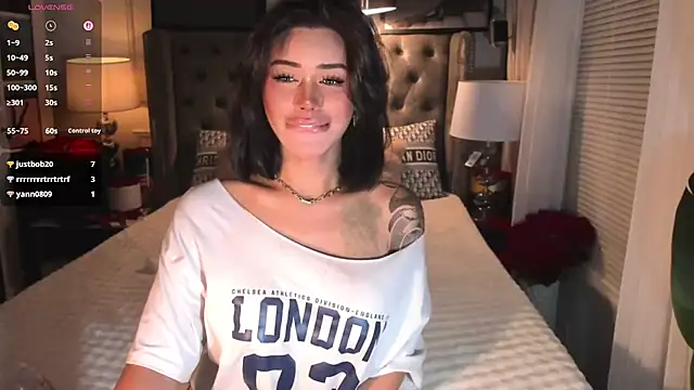 ParisianDoll webcam