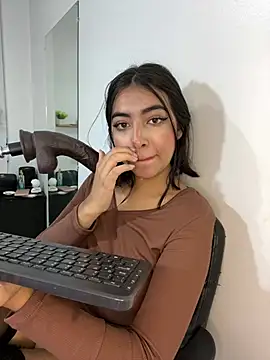 cherry_skinnyy_ webcam