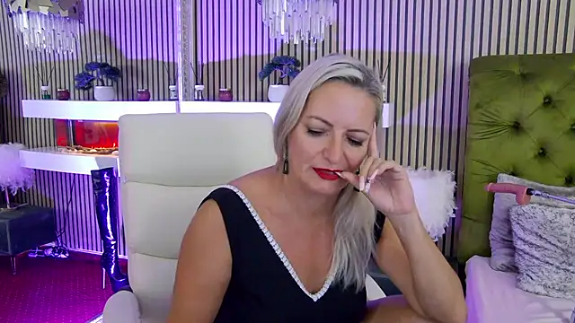 LadyTouch webcam