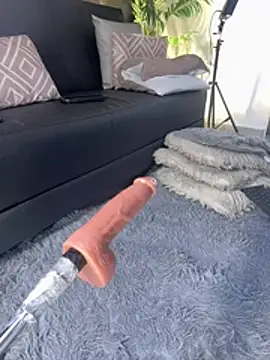 isa__blanc (F young) - SHOW SQUIRT+ FINGERS IN ASS 🔥💦