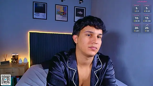 Leo_Savage_ webcam