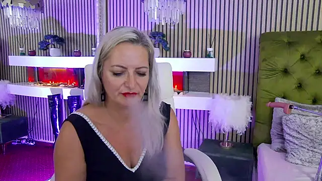 LadyTouch webcam