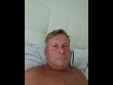 johnnym1 webcam