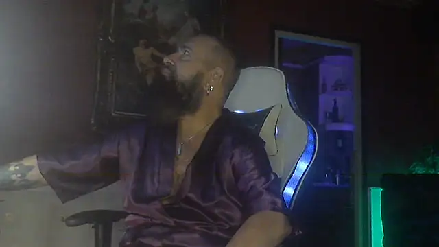 maseurbeardedpig webcam