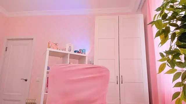 lily_young (F young) - DRAGON DILDO ASS