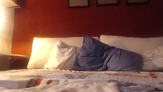 DirtyDanteX webcam