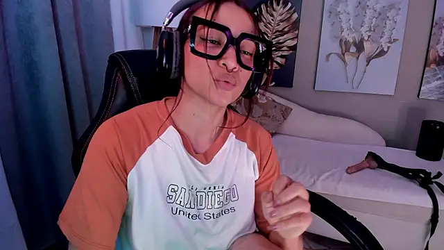 charlotte_bluee webcam