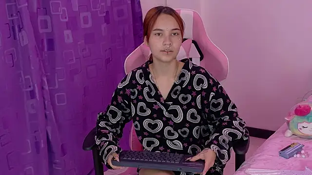 Megam_white webcam