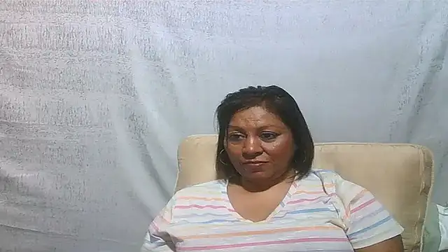 IndianSexyMilf69 webcam