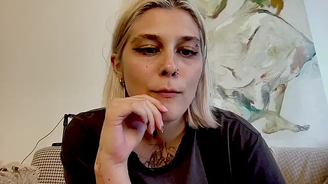 Ella_Bloom webcam