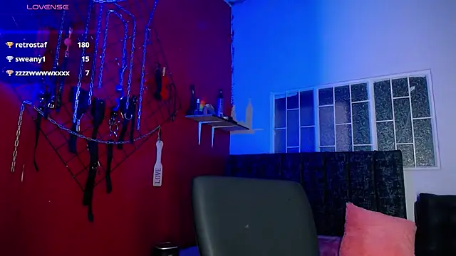 kira_milk1 webcam