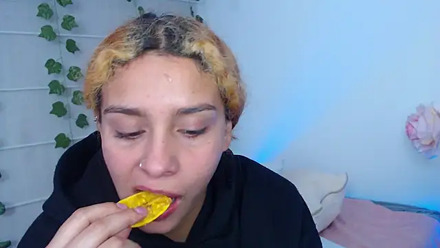 Sarabubbie webcam