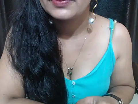 Kudi_Kiyara webcam
