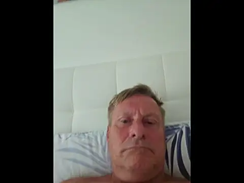 johnnym1 webcam