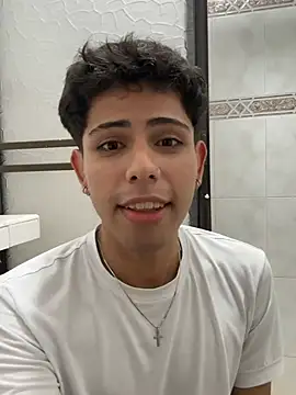 Lucas_West_ webcam