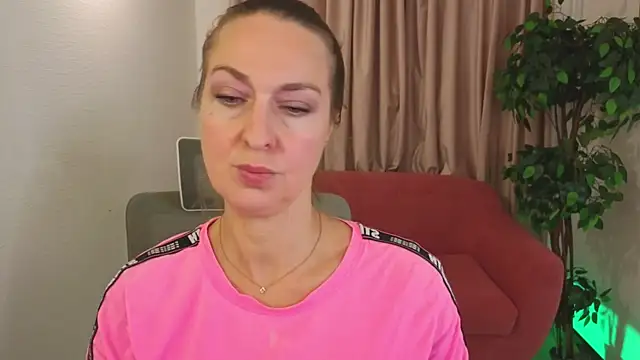 GwenCarter webcam