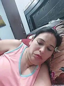 Poojabhabi101 webcam