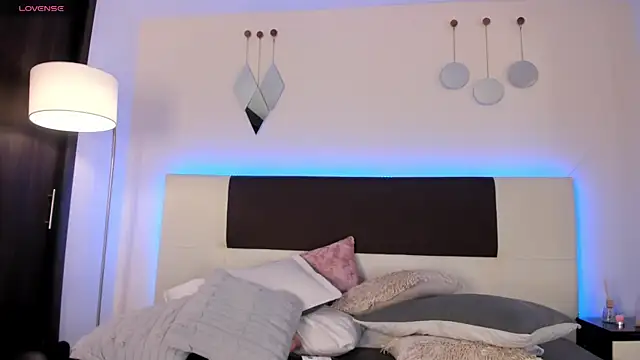 Sky_Loren webcam