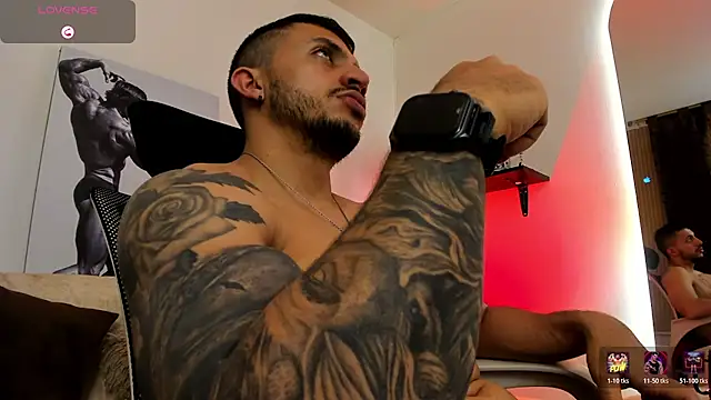 LiamReigns_ webcam