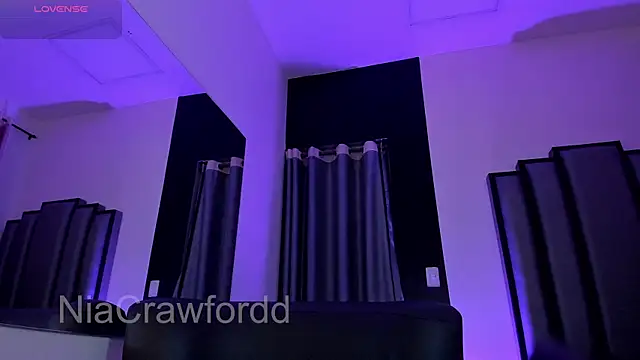 NiaCrawfordd webcam