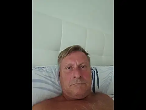 johnnym1 webcam