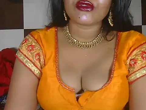 hotee_bhabi live cam on StripChat