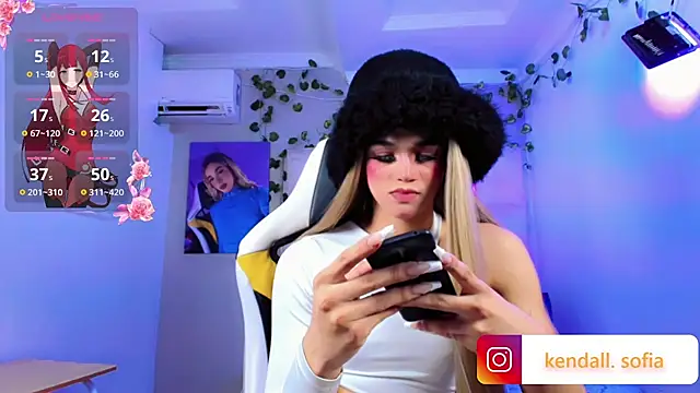 Sophiaa_doll_ live cam on StripChat