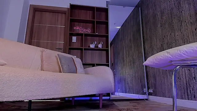 ArianaXO_ webcam