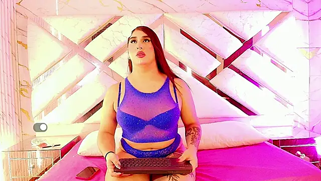 Nina_Strauss webcam