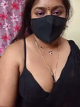 LouleyRani_ webcam