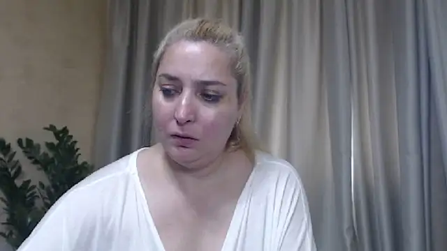 sweetpussy13 webcam