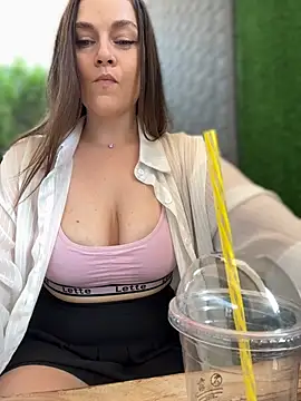 crazytori (F young) - Take off pink  top in cafe LT🎁