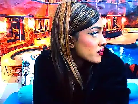 IndianPretty14u2Luv webcam