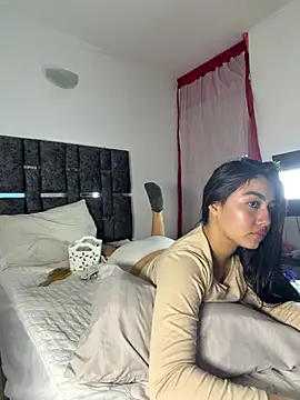 Natasharuso webcam