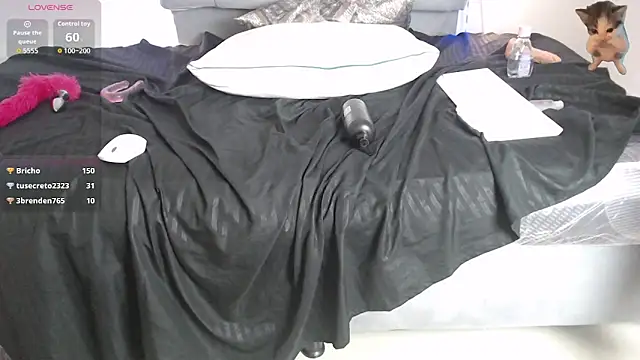 Moon_Ashley_ webcam