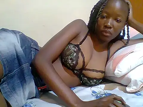 Shania_loveer live cam on StripChat