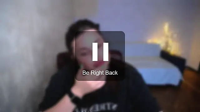 Emily_Mo webcam