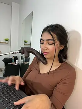 cherry_skinnyy_ webcam