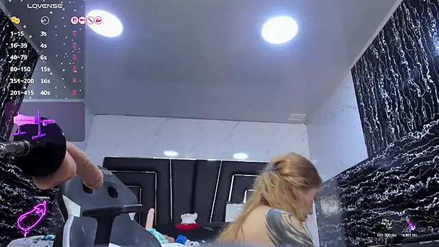Ladyy_Scarlett webcam