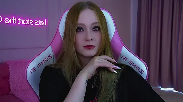 AgataFoxley webcam