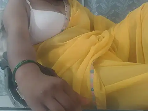 cute-priy webcam