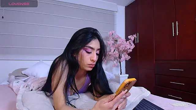 Lucyjoi webcam