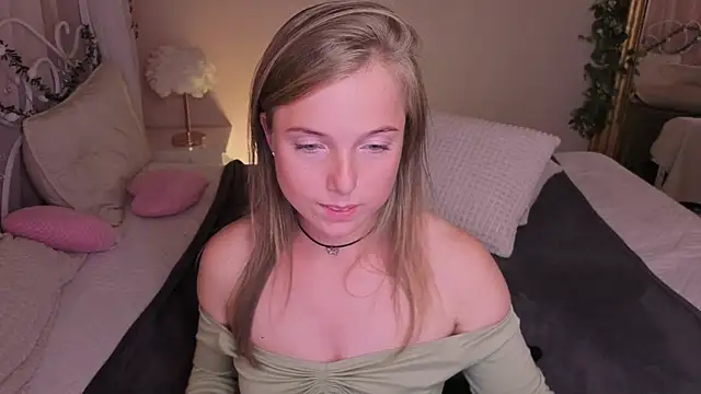 mary_ton webcam